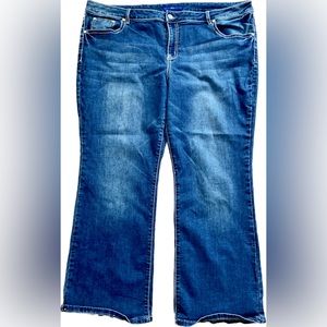 💙Apt 9 Bootcut Jean💙